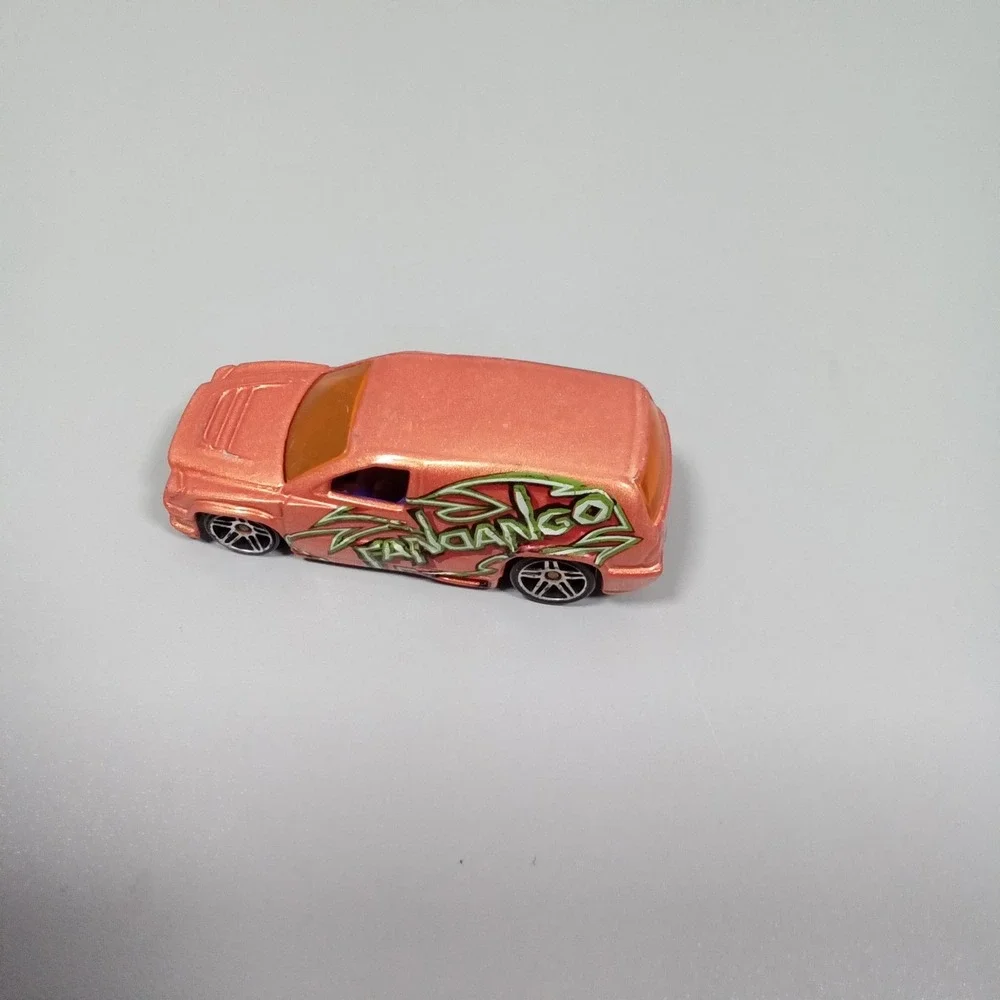 Hot Wheels Fandango 2002 First Editions Metallic Copper Orange 1/64 Diecast Car